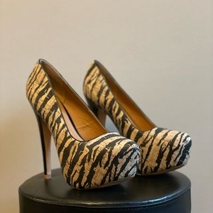 Stripped heel SZ 8